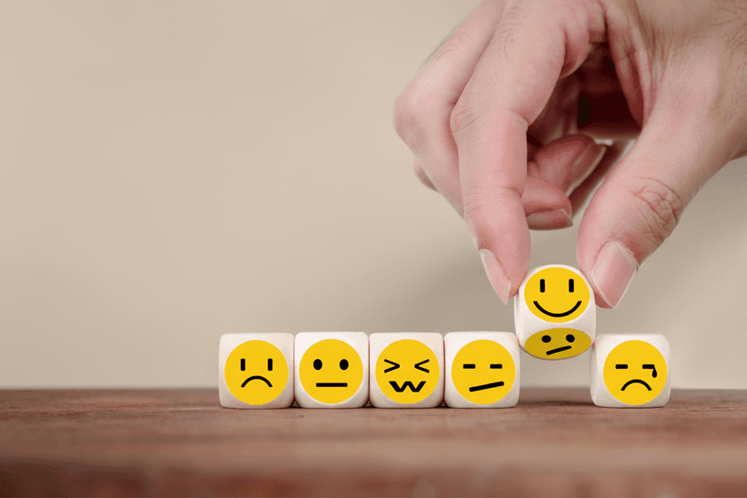 Blocos de madeira com emoções